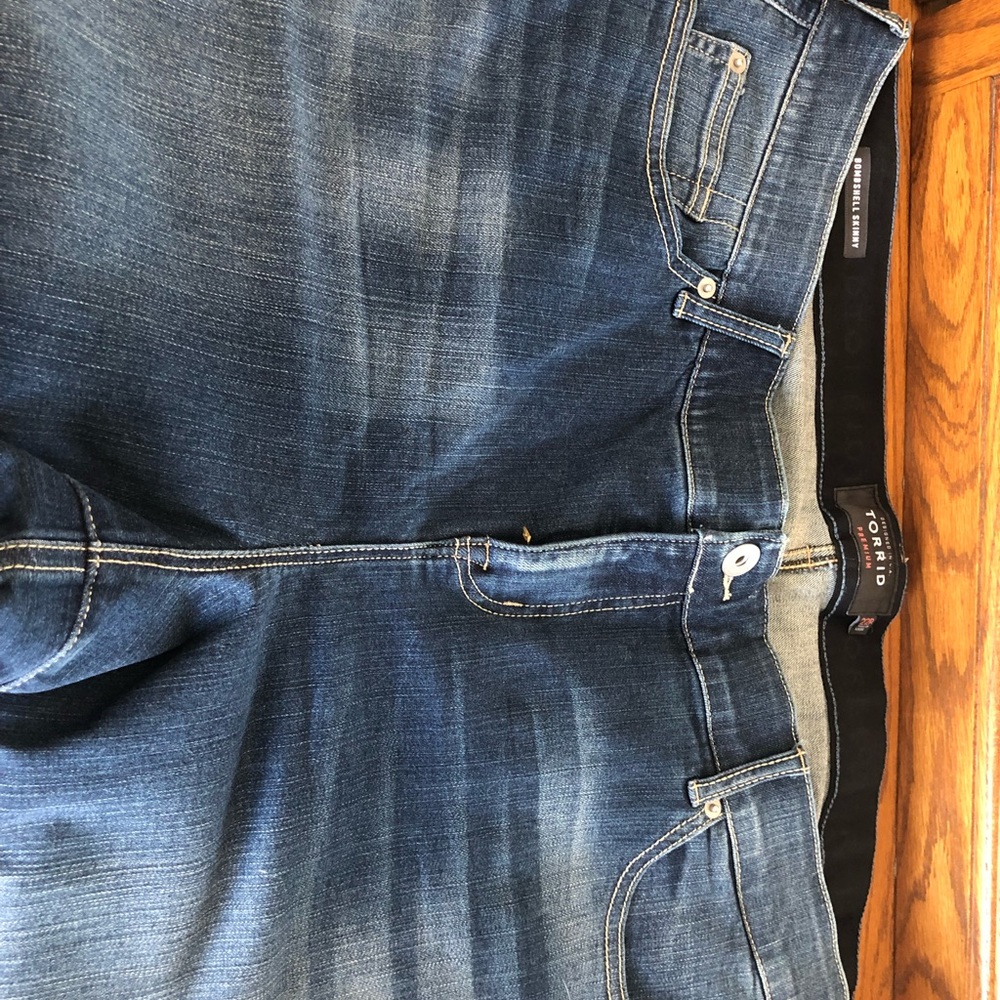 BombShell Skinny Jeans - Picture 2 of 4